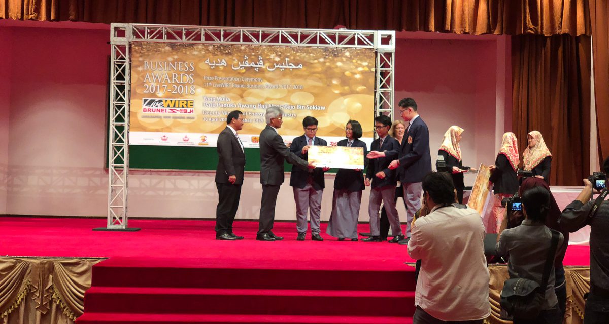 Seri Mulia Sarjana School Students win the LiveWIRE Business Awards Upper Secondary Category