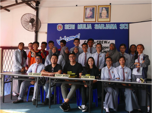 Hari Minggu Yang Keempat Cast visits SMSS