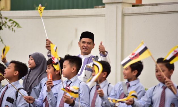 SMSS Joins HM’s 72nd Birthday Celebration